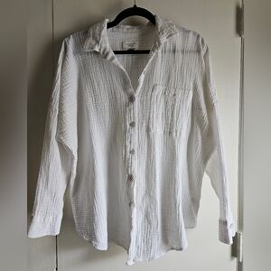 American Eagle White Cotton Gauze Button Down Medium